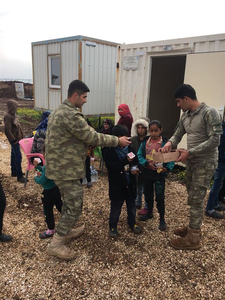 TSK gelen talep üzerine Afrin'de 22 sivili sağlık taramasından geçirdi - 7