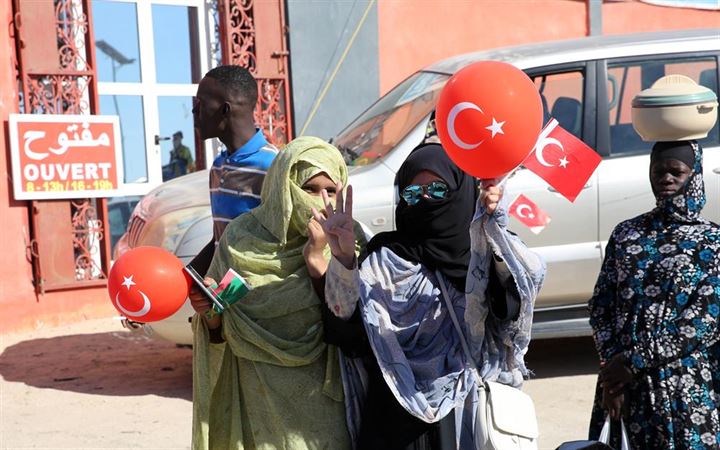 Cumhurbaşkanı Erdoğan'a Novakşot'ta coşkulu karşılama - 7