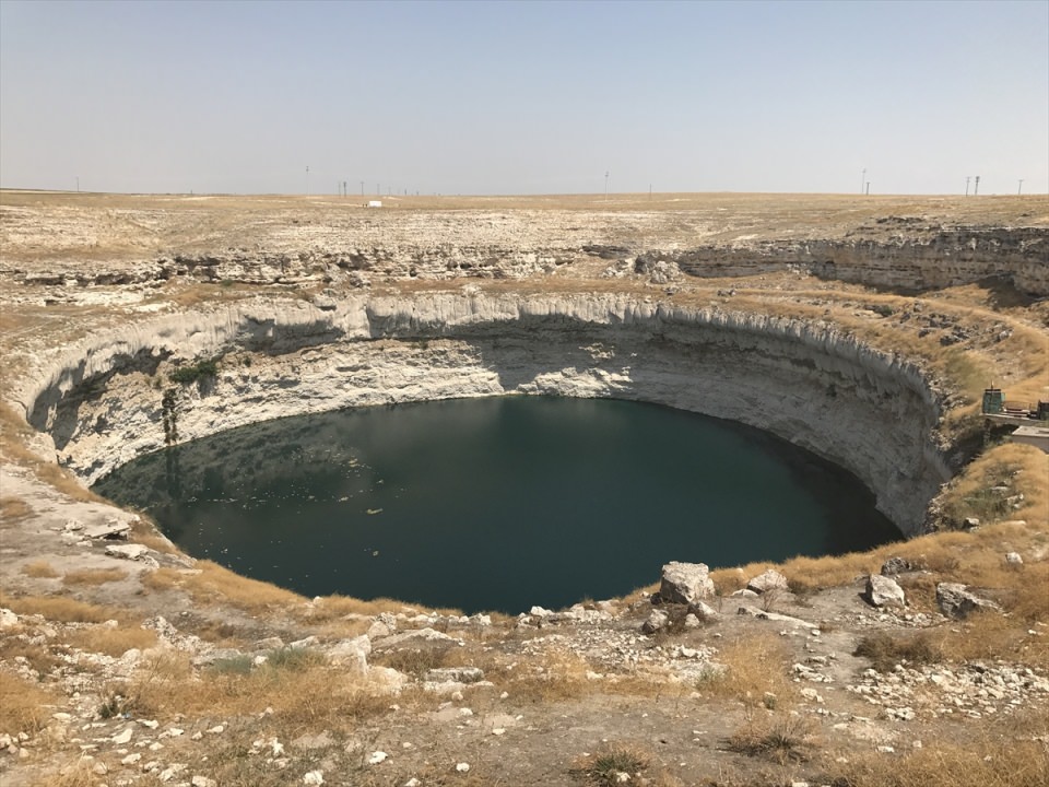 Tarihi ve doğal güzelliğin buluştuğu mekan: 'Obruk Hanı' - 0