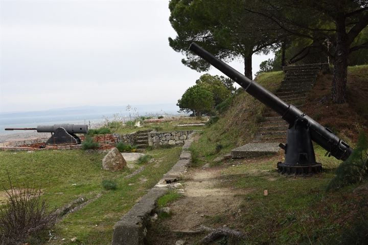 II. Abdülhamid'den kalan tabyayı oyun alanına çevirdiler - 13