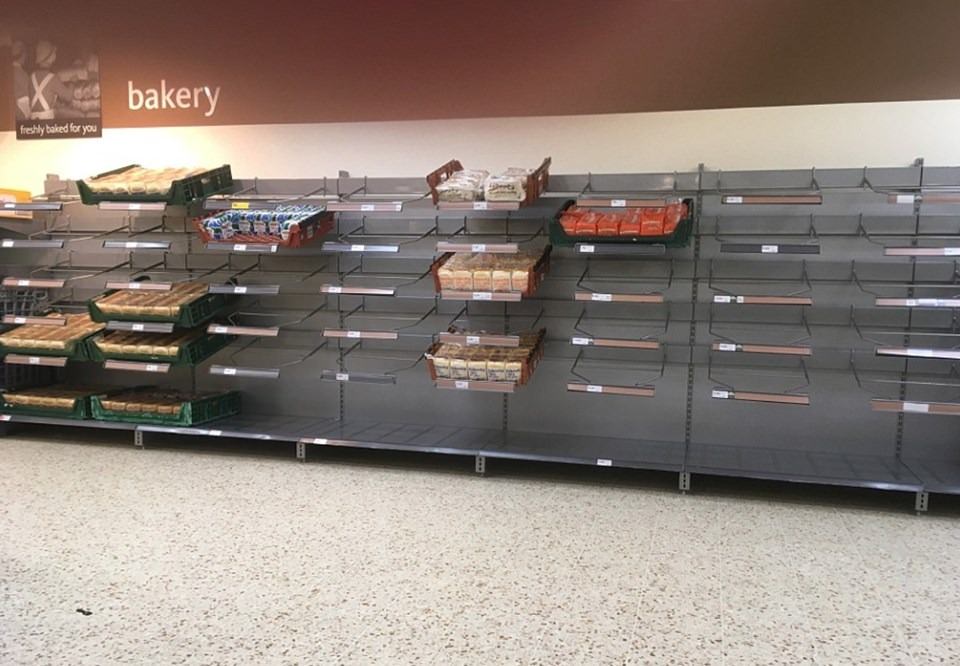 İngiltere'de raflar boş kaldı - 3