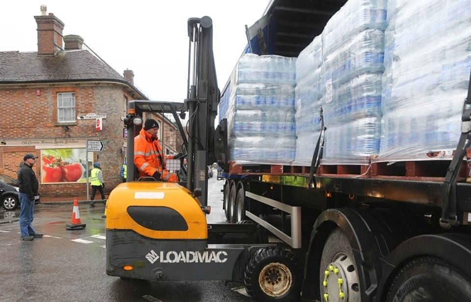 İngiltere'de raflar boş kaldı - 4