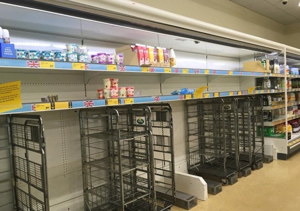 İngiltere'de raflar boş kaldı - 13