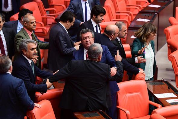 Mecliste Afrin kavgası - 4