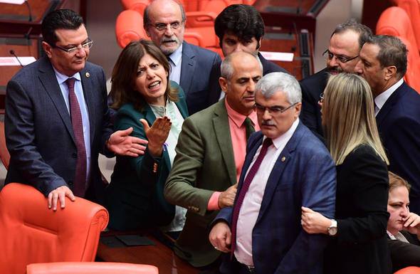 Mecliste Afrin kavgası - 10