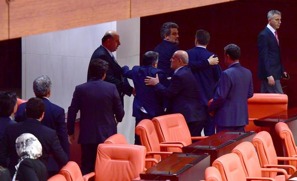 Mecliste Afrin kavgası - 19