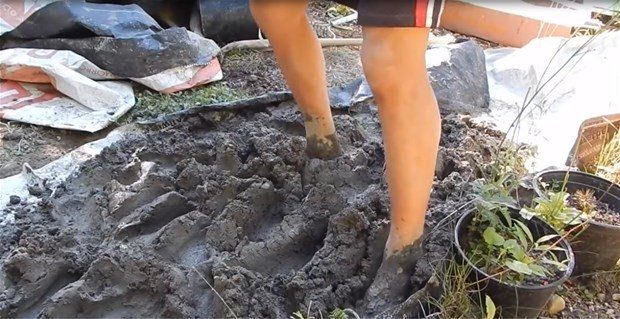 Evinin bahçesine kendi fırınını yaptı - 13