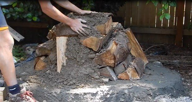 Evinin bahçesine kendi fırınını yaptı - 16