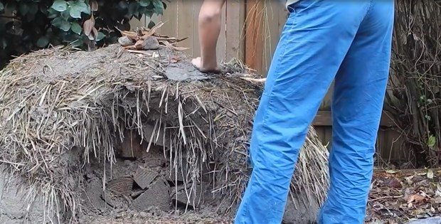 Evinin bahçesine kendi fırınını yaptı - 20