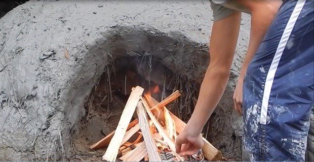 Evinin bahçesine kendi fırınını yaptı - 24