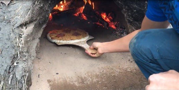 Evinin bahçesine kendi fırınını yaptı - 25