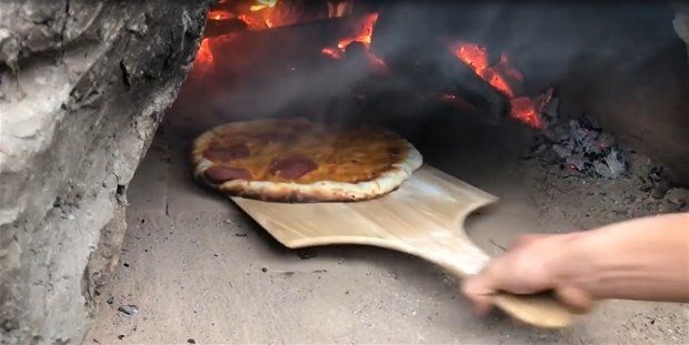 Evinin bahçesine kendi fırınını yaptı - 30