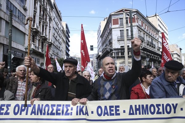 Yunanistan'da emeklilerden maaş protestosu - 3