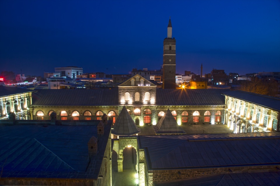 Tahrip olan Sur ilçesini devlet yeniden ayağa kaldırıyor - 3