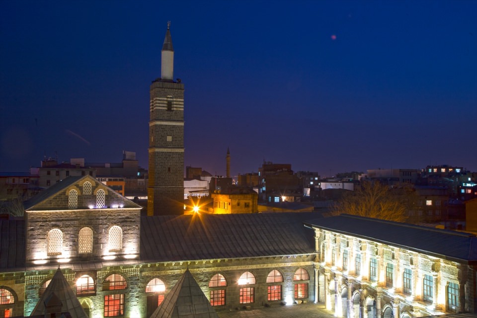Tahrip olan Sur ilçesini devlet yeniden ayağa kaldırıyor - 4