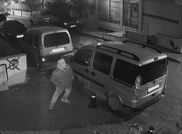 Hırsız bagajdan girdi - 1