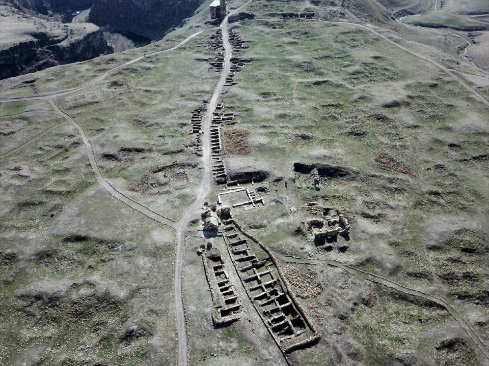 Turistlerin gözdesi 'Ani' her mevsim ayrı güzel - 2