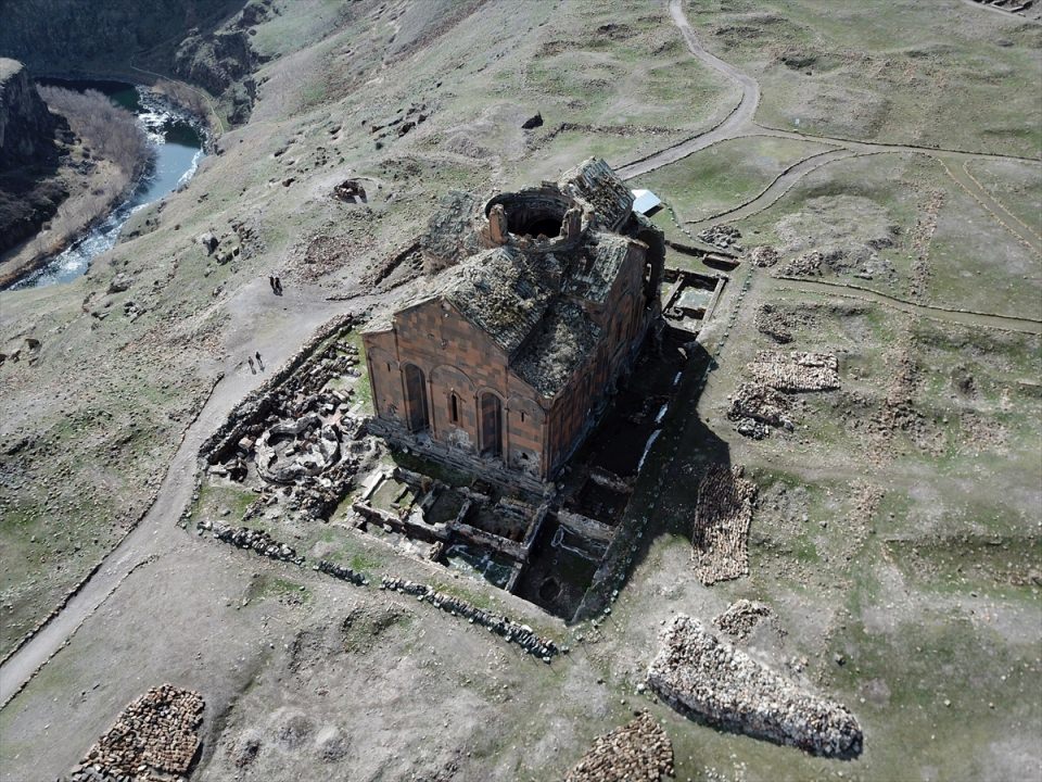 Turistlerin gözdesi 'Ani' her mevsim ayrı güzel - 4