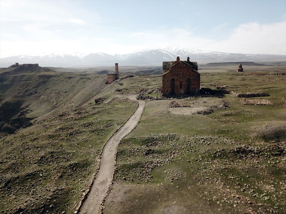 Turistlerin gözdesi 'Ani' her mevsim ayrı güzel - 7