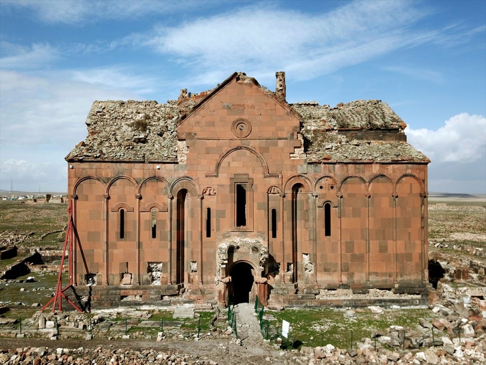 Turistlerin gözdesi 'Ani' her mevsim ayrı güzel - 12
