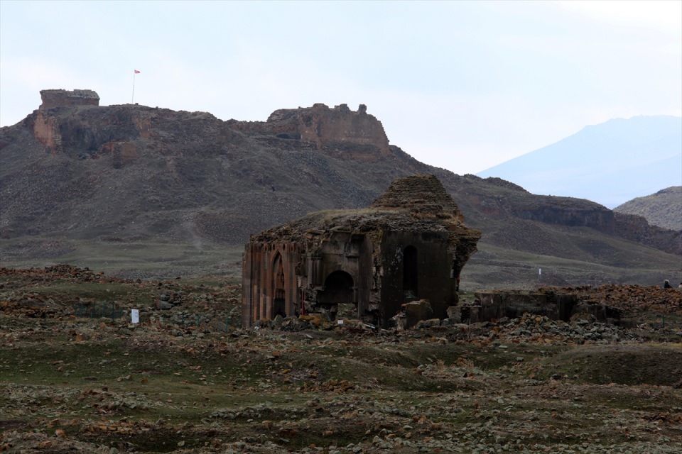 Turistlerin gözdesi 'Ani' her mevsim ayrı güzel - 13