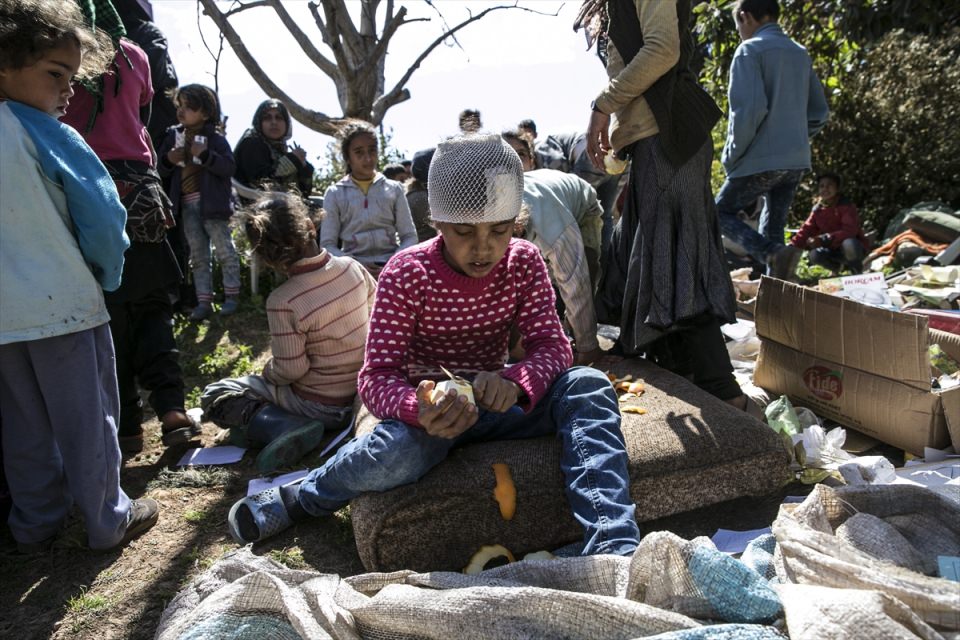 Korku dolu günleri unutmaya çalışıyorlar - 8
