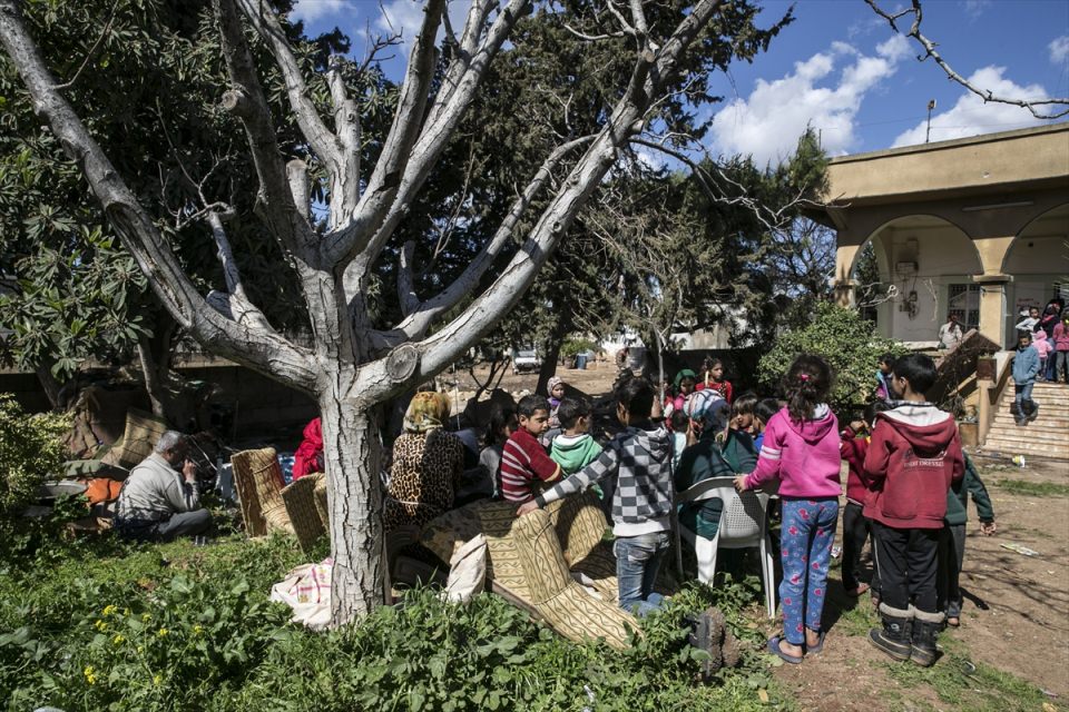 Korku dolu günleri unutmaya çalışıyorlar - 13