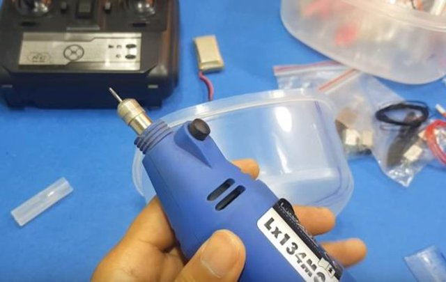 Kendi droneunu kendi yaptı! - 14