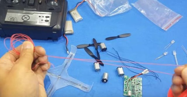 Kendi droneunu kendi yaptı! - 22