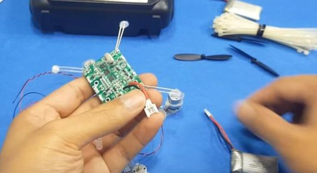 Kendi droneunu kendi yaptı! - 35