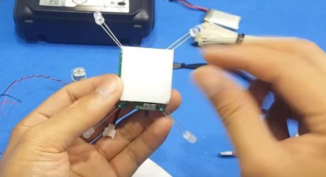 Kendi droneunu kendi yaptı! - 40