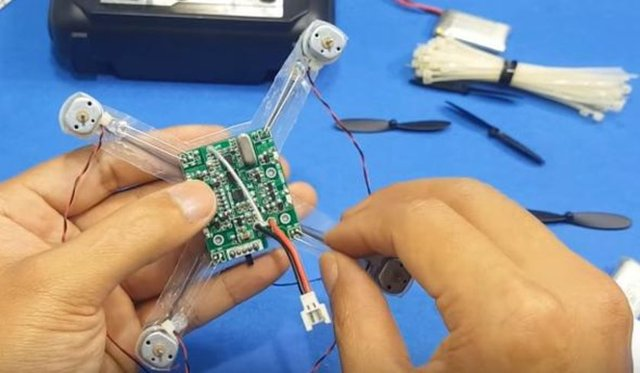 Kendi droneunu kendi yaptı! - 41