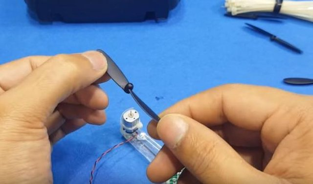 Kendi droneunu kendi yaptı! - 44