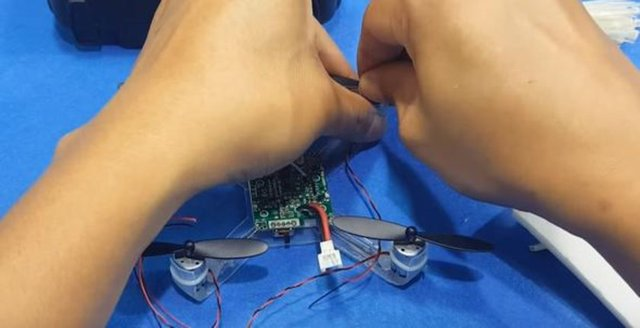 Kendi droneunu kendi yaptı! - 47