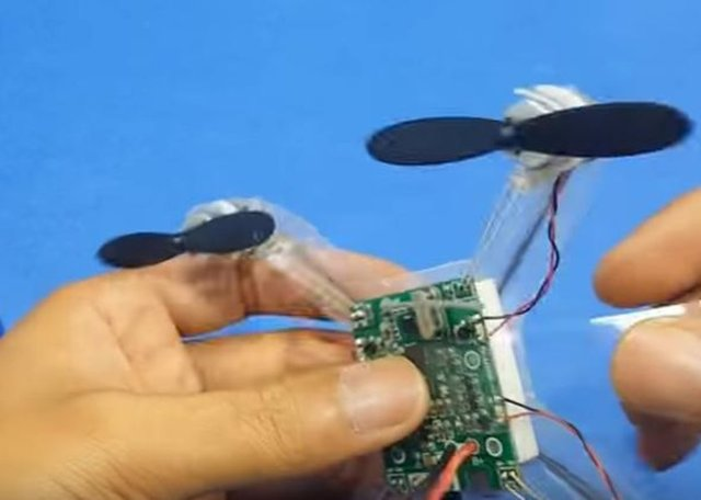 Kendi droneunu kendi yaptı! - 55