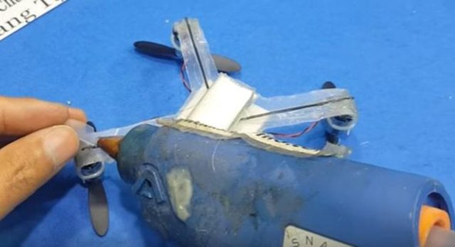 Kendi droneunu kendi yaptı! - 59