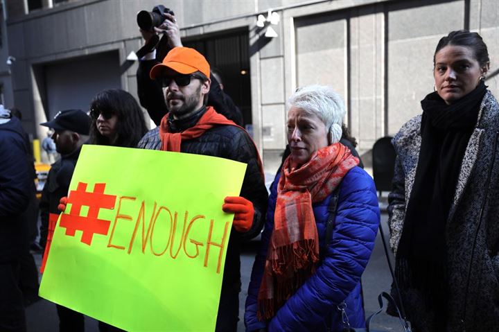 ABD'de binlerce öğrenciden Trump'a silah protestosu - 4