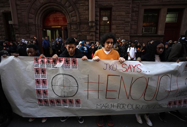 ABD'de binlerce öğrenciden Trump'a silah protestosu - 5