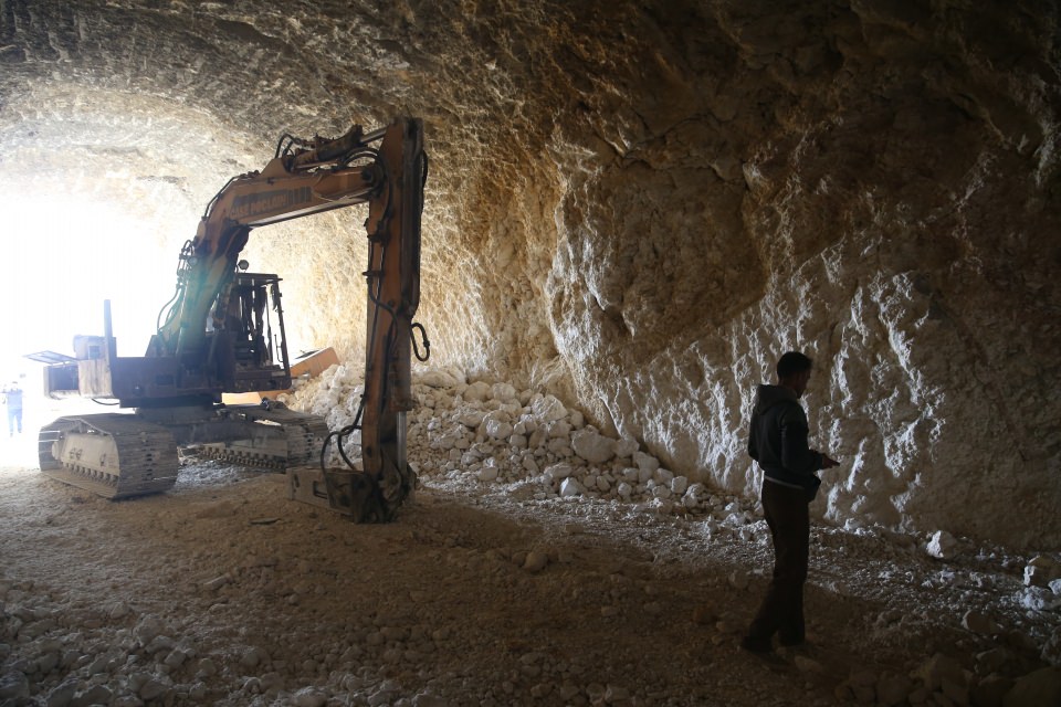 Afrin'de PKK'nın sözde özel kuvvetler binası görüntülendi - 13