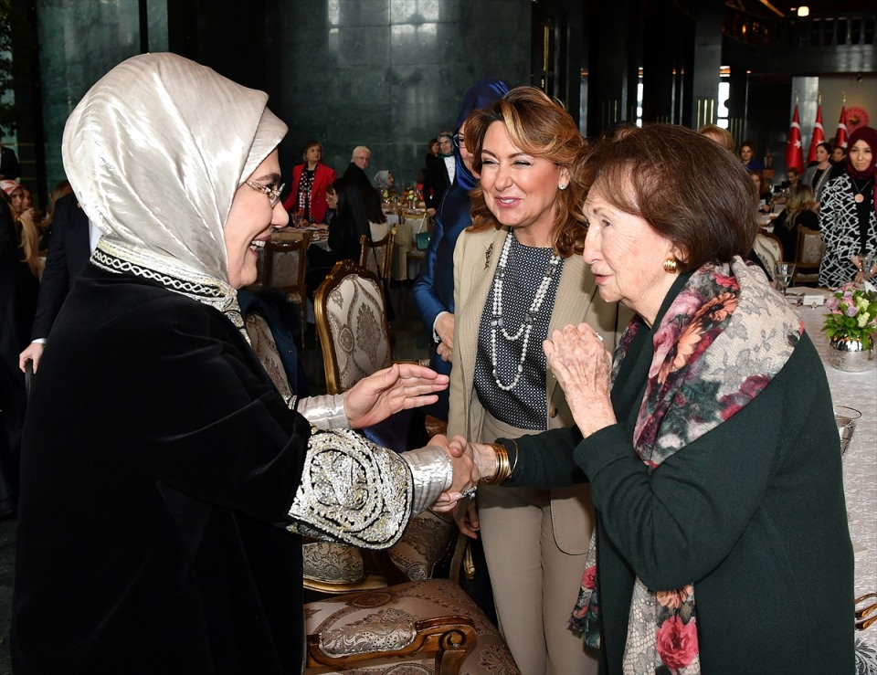 Emine Erdoğan, kadınları Külliye'ye davet etti - 3