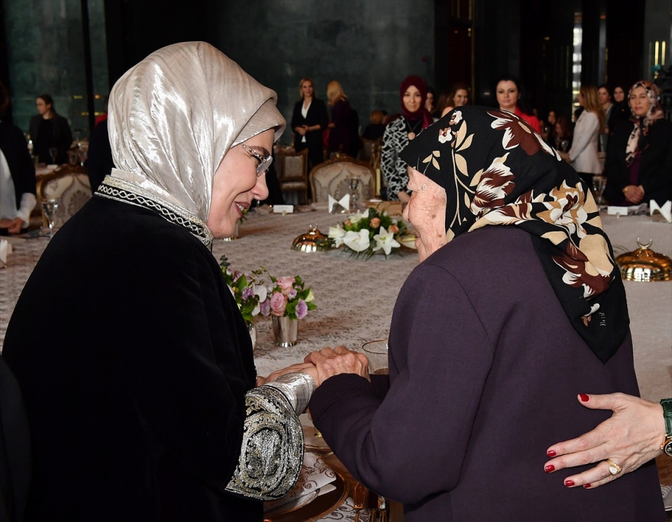 Emine Erdoğan, kadınları Külliye'ye davet etti - 4