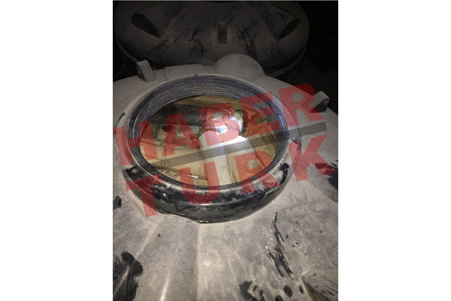 Afrin'de PKK cephaneliği ele geçirildi! - 0