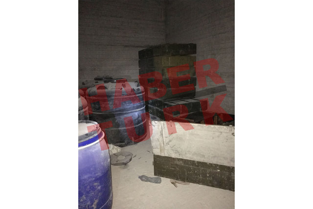 Afrin'de PKK cephaneliği ele geçirildi! - 0