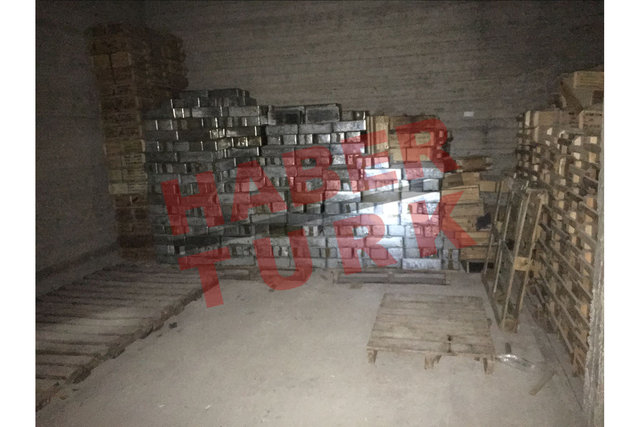 Afrin'de PKK cephaneliği ele geçirildi! - 0