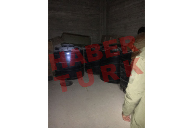 Afrin'de PKK cephaneliği ele geçirildi! - 0