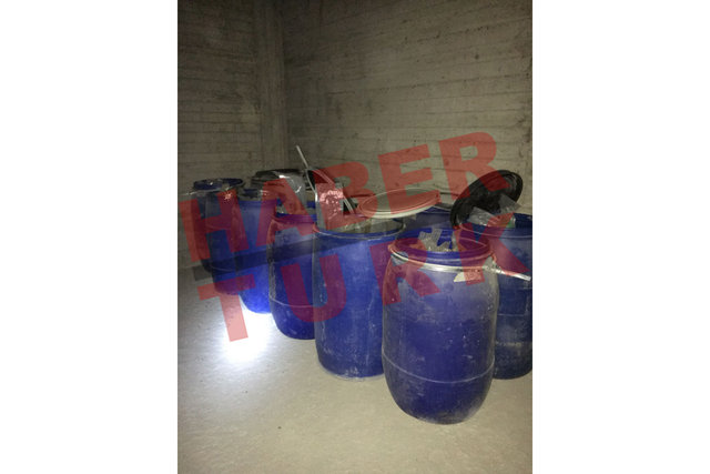 Afrin'de PKK cephaneliği ele geçirildi! - 0