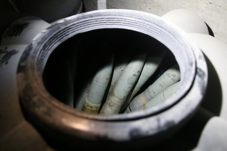 YPG/PKK'nın en büyük mühimmat deposu ele geçirildi - 1