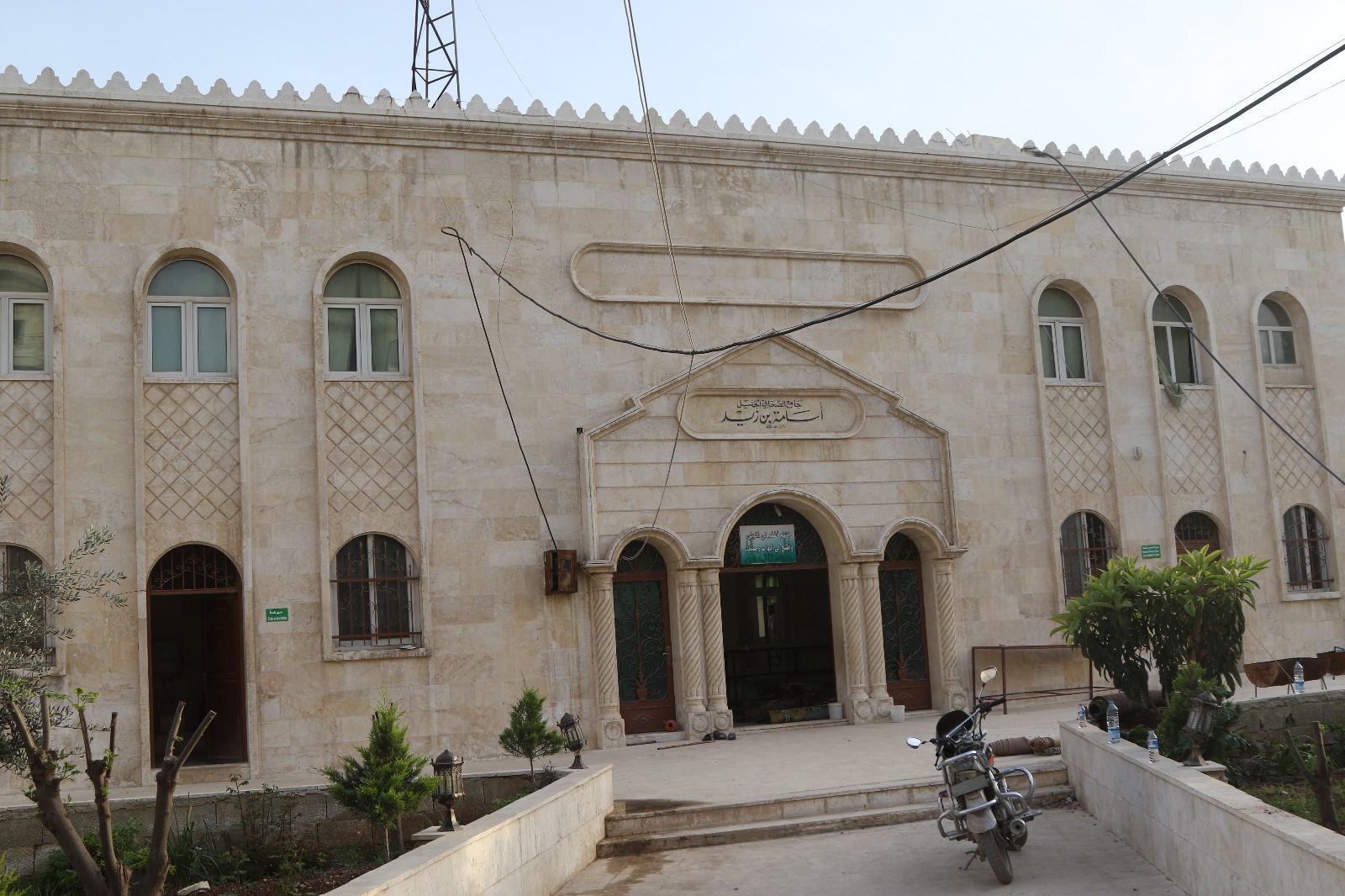 İHH, Afrin merkezdeki Usame bin Reşid camisinin halılarını yeniledi - 0