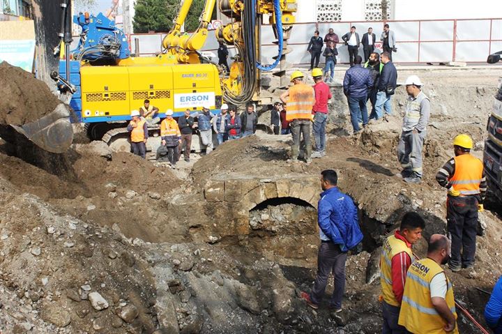 Osmaniye'de alt geçit çalışmasında eski yapıya rastlandı - 4