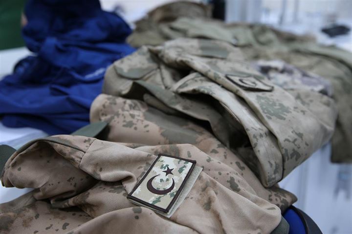 Mehmetçiğin kıyafeti sıkı denetimden geçiriliyor - 2